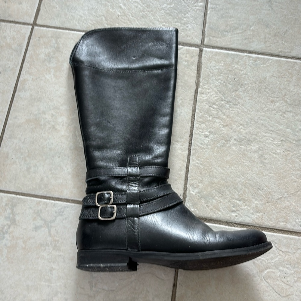 Black riding boot